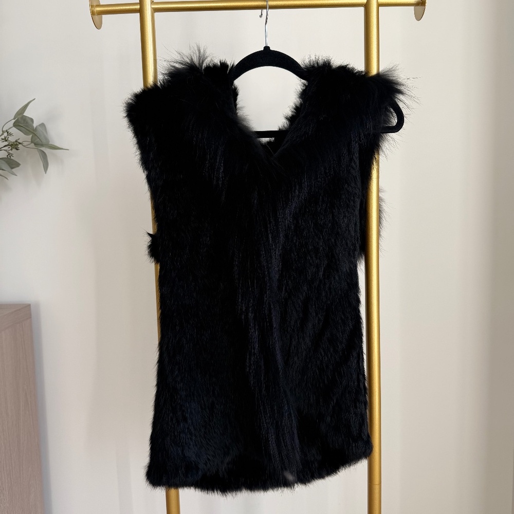 Pookie & Sebastian Black faux fur Vest - Luxury Sleeveless Winter Vest